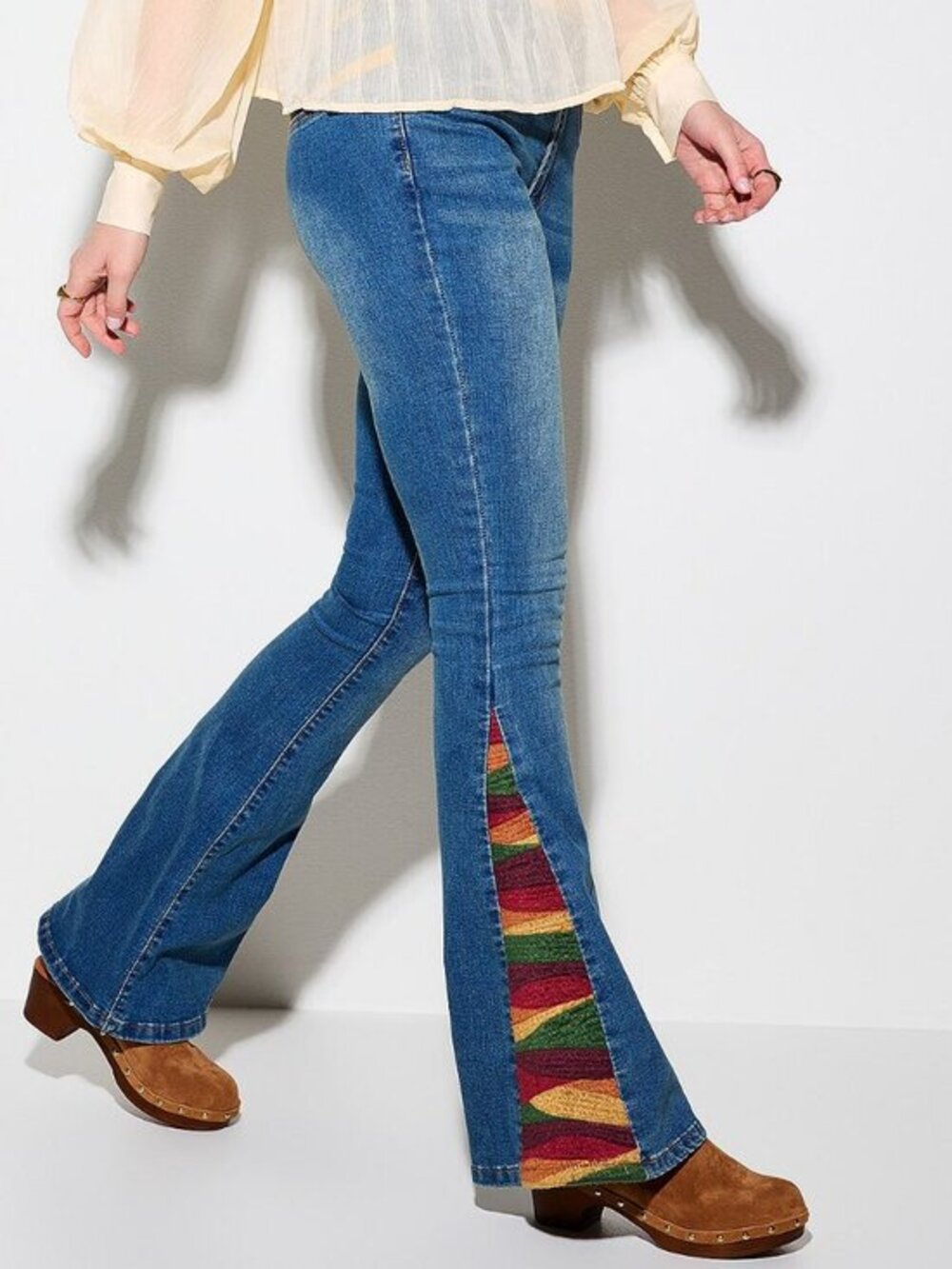 Saints & Hearts embroidery bootcut jean